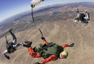 Quelques raisons de faire du saut en parachute